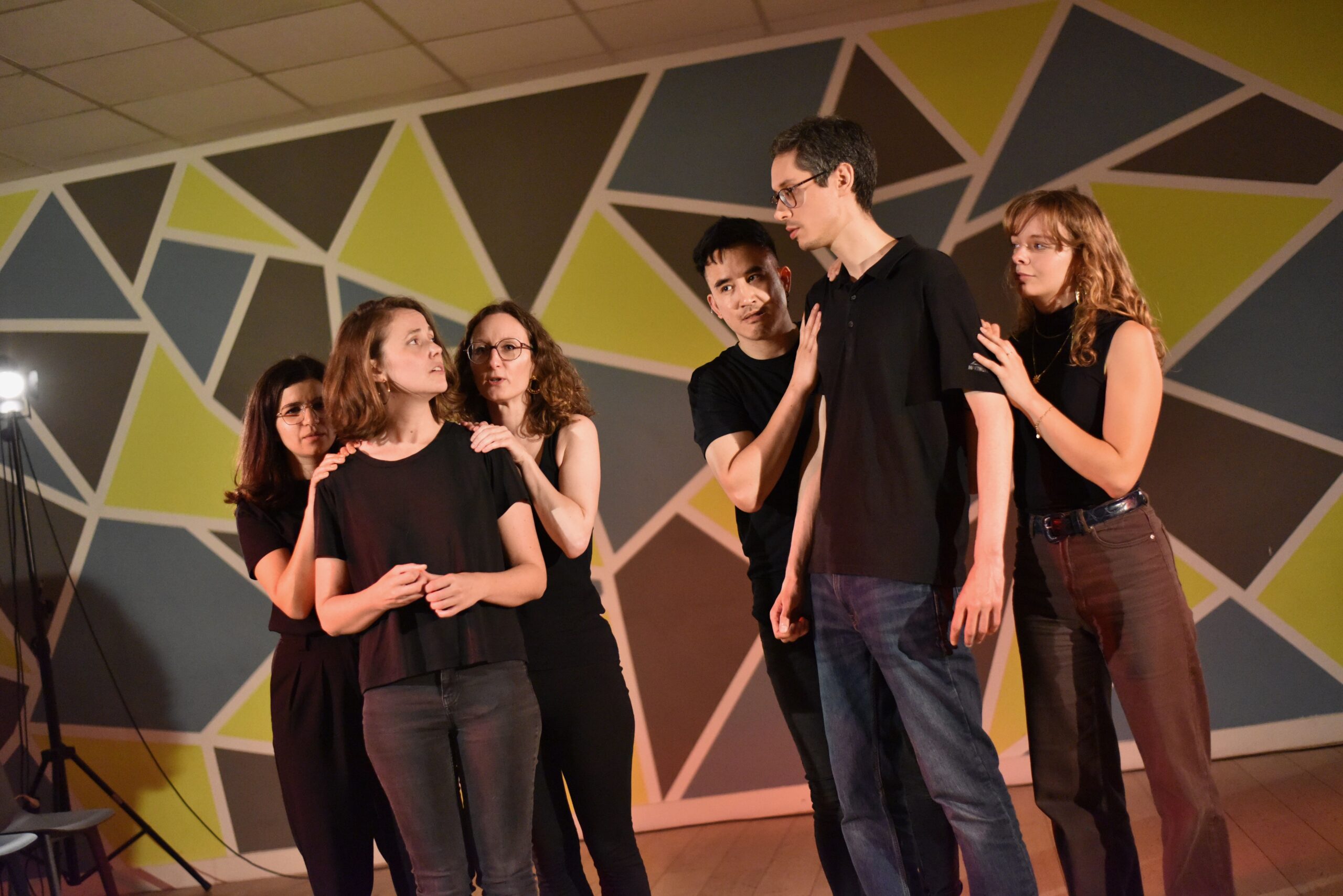 Meriem, Justine, Adèle, Souriya, Mathieu et Valentine